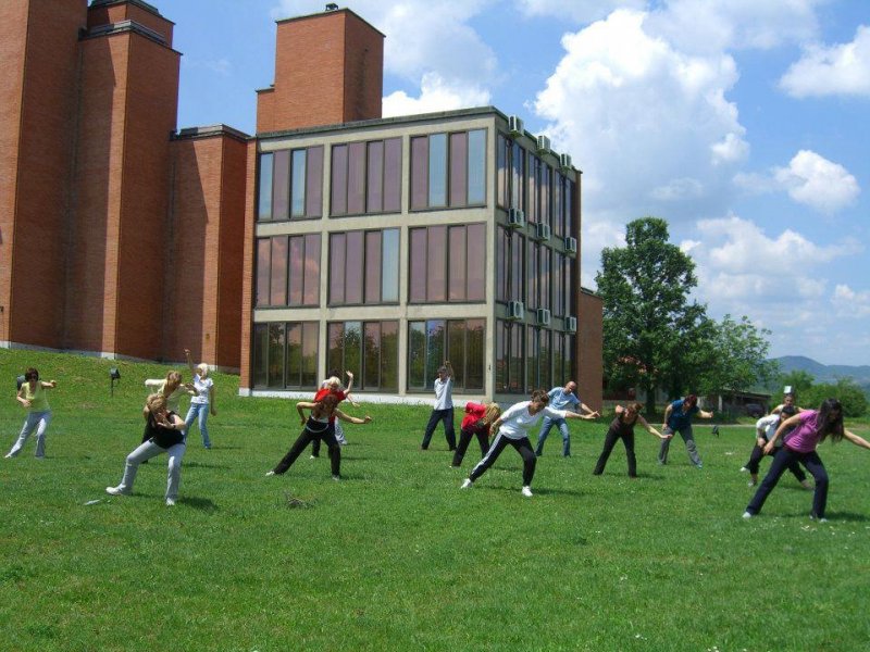 Ime: u šumaricama.jpg Pregleda: 1140 Veličina: 115.2 KB